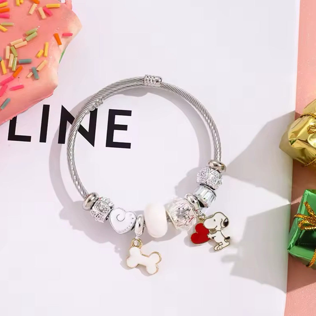 Leuke Cartoon Snoopy Bone Hear - Jewelry Making Parts recensie en prijs